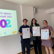 The winners of the Peter Haber Award 2023 (from left to right): Anika Merklein (3rd prize), Sarah Rebecca Ondraszek (1st prize), Joelle Weis (2nd prize). 